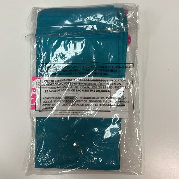 Set of 3 travel bags. - Picture 8 of 8